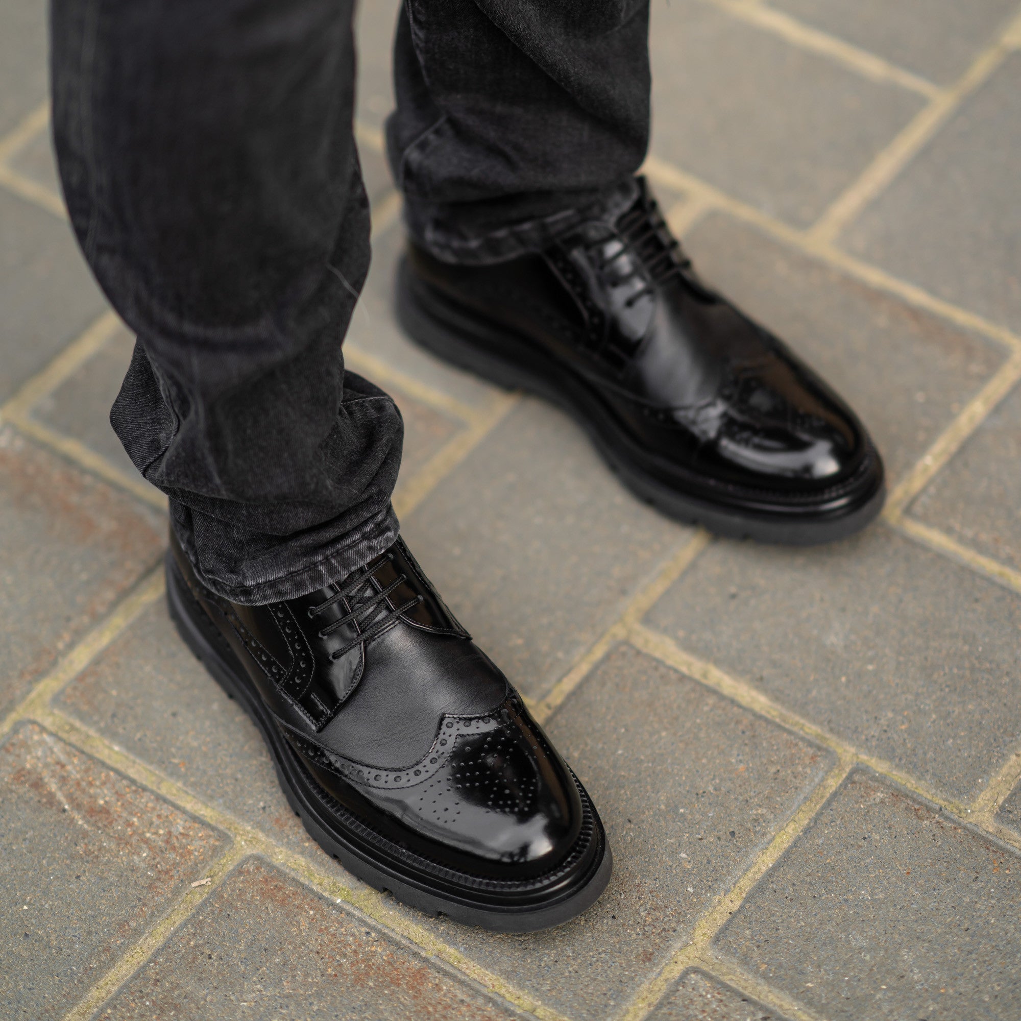 Pantofi eleganti barbati 972 negru florantic combinat
