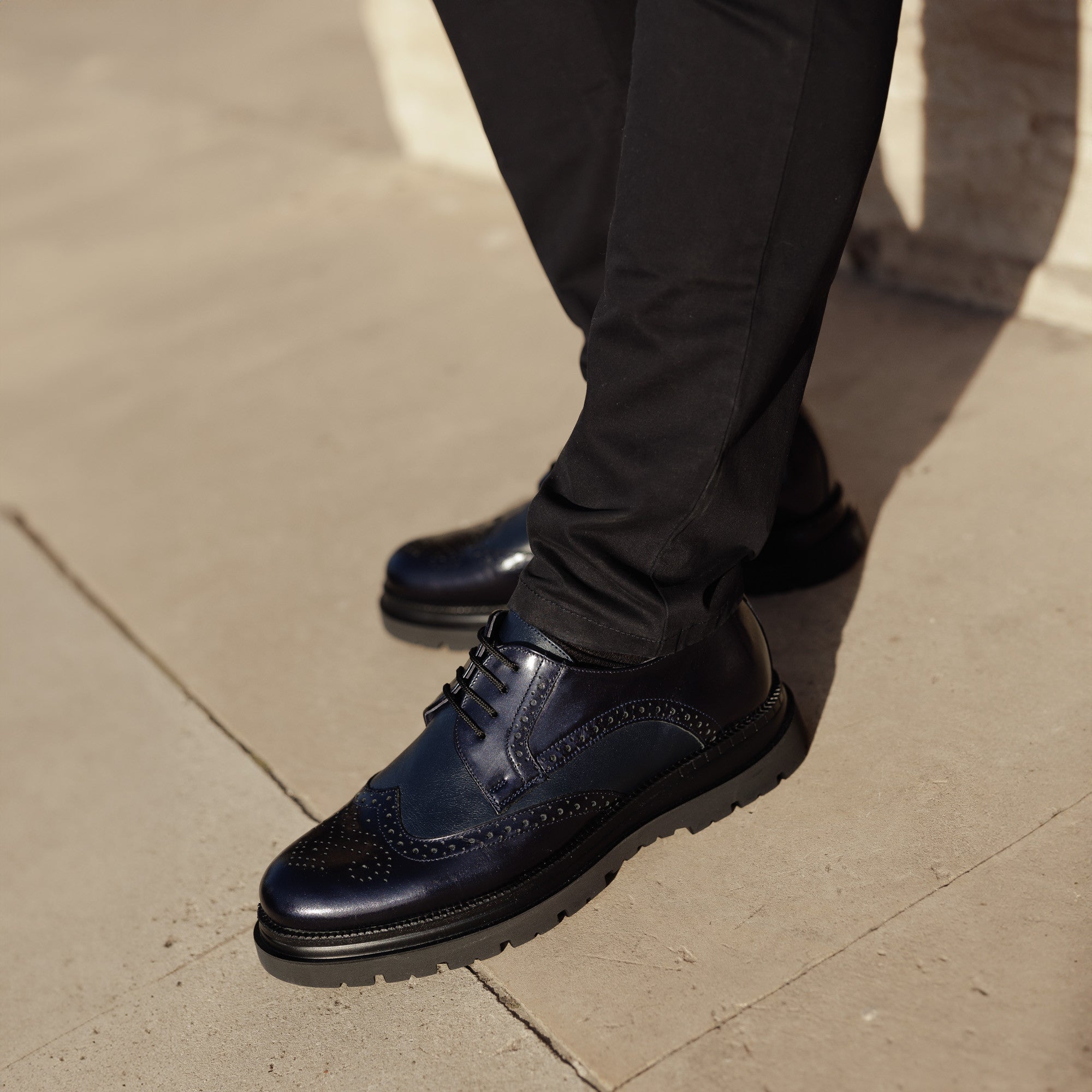 Pantofi eleganti barbati 972 negru florantic combinat